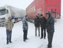 Doğubayazıt karayolu trafiğe kapandı 